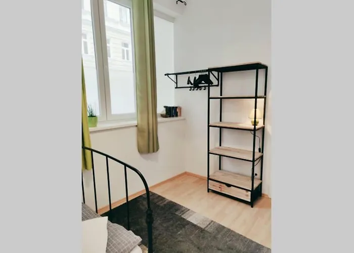 Amadeus - Tram Station To The Opera 2 Mins Away Apartment *